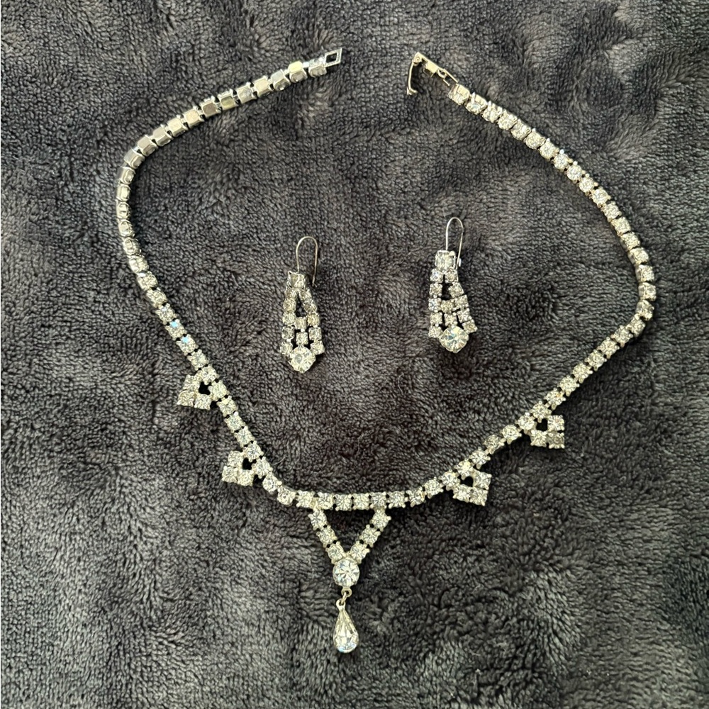 Elegant Silver Necklace and Earring Set, Vintage
